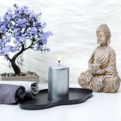 Henger gyertya ezüst színű 5x8 cm - Vog&Arths