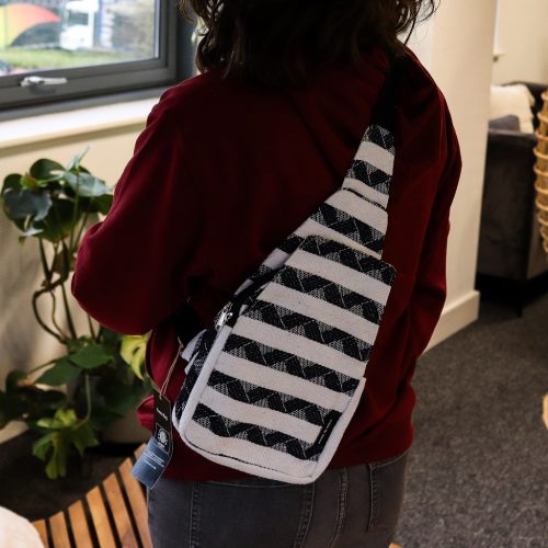 Crossbody jacquard táska - Atlas Nomad