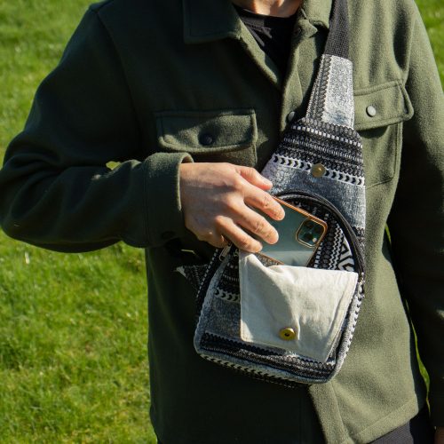 Crossbody jacquard táska - Urban Caravan