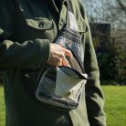 Crossbody jacquard táska - Urban Caravan